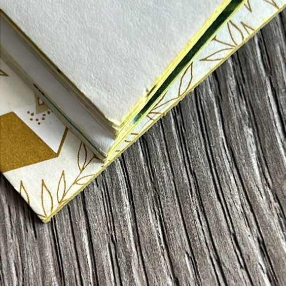 VINTAGE Walt Disney’s Mickey Mouse The Kitten-Sitters a Little Golden Book 1981 - Picture 9 of 9